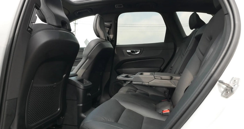 Volvo XC 60 cena 159777 przebieg: 140000, rok produkcji 2019 z Chojnów małe 781